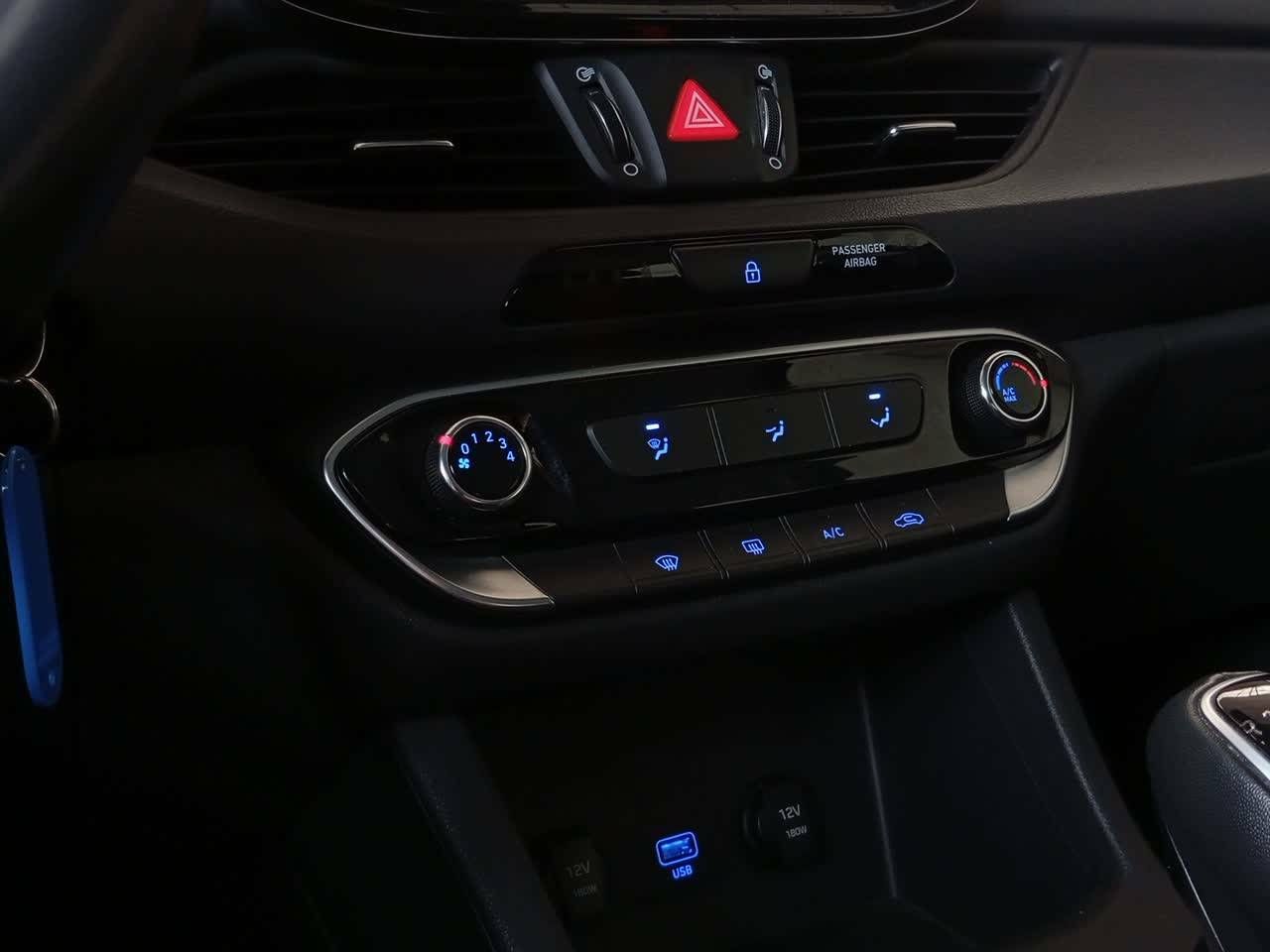 Foto Hyundai i30 13
