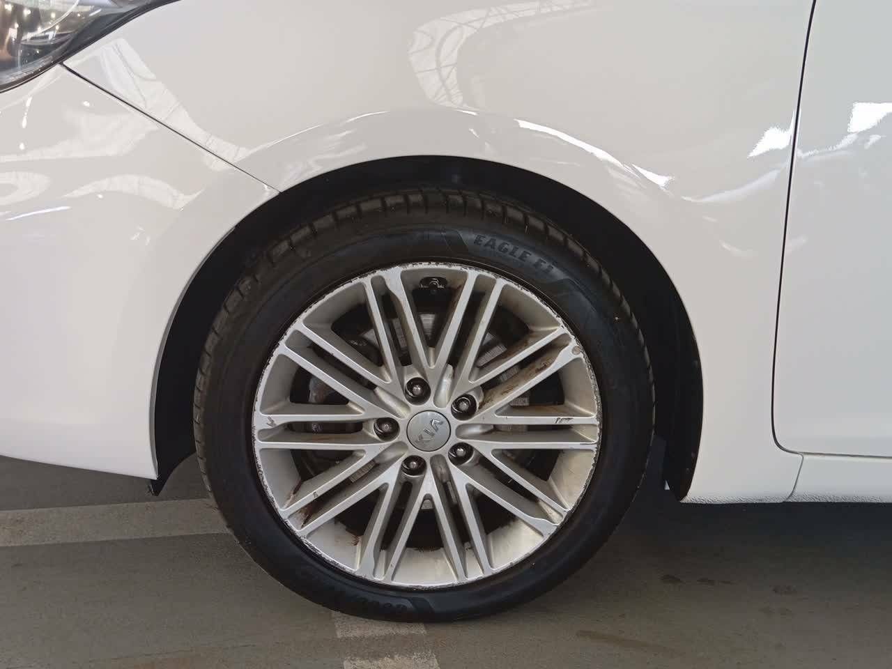 Foto Kia Carens 6