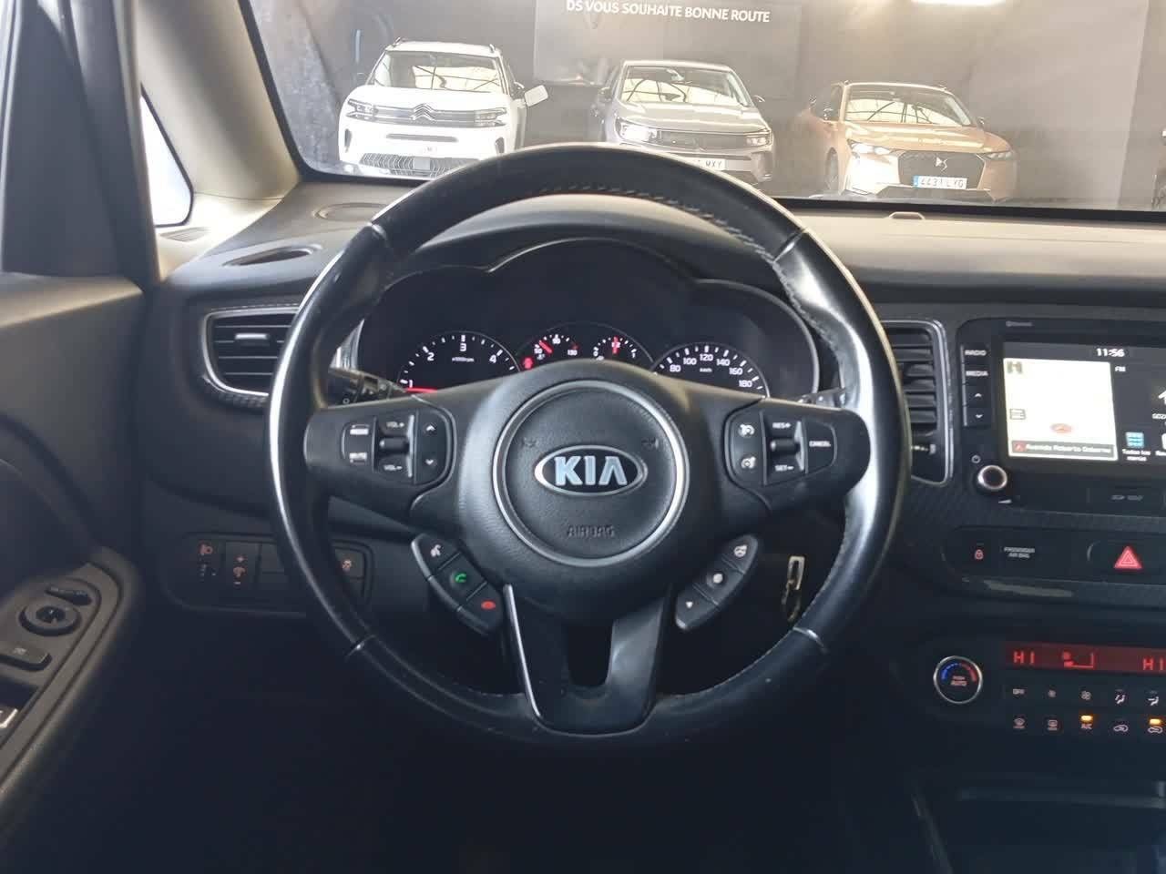 Foto Kia Carens 10