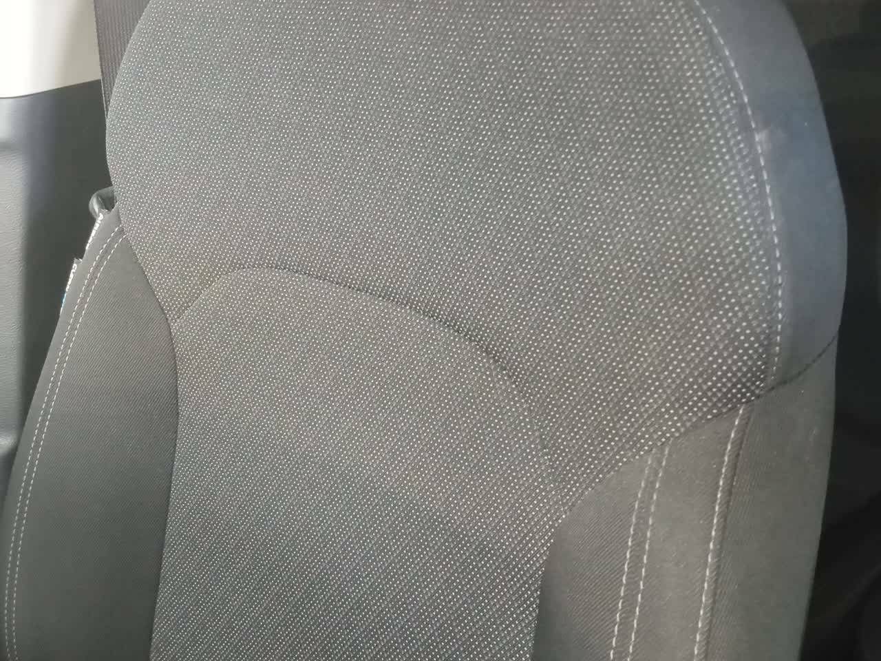 Foto Kia Carens 15
