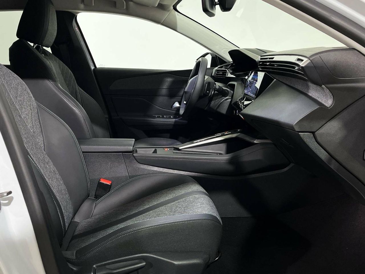 Foto Peugeot 408 23