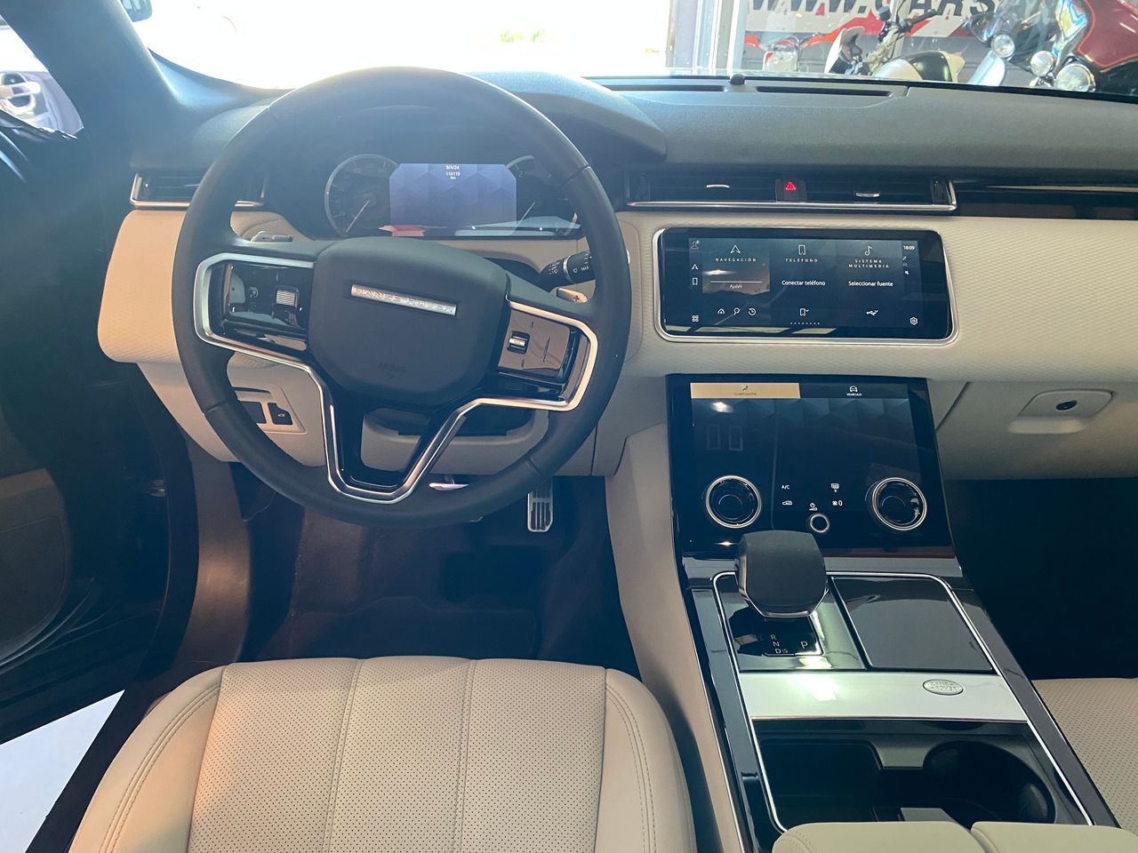 Foto Land-Rover Range Rover Velar 15