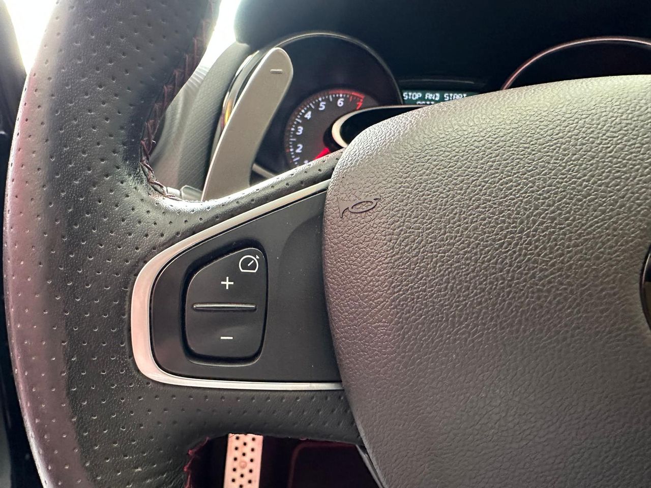 Foto Renault Clio 28