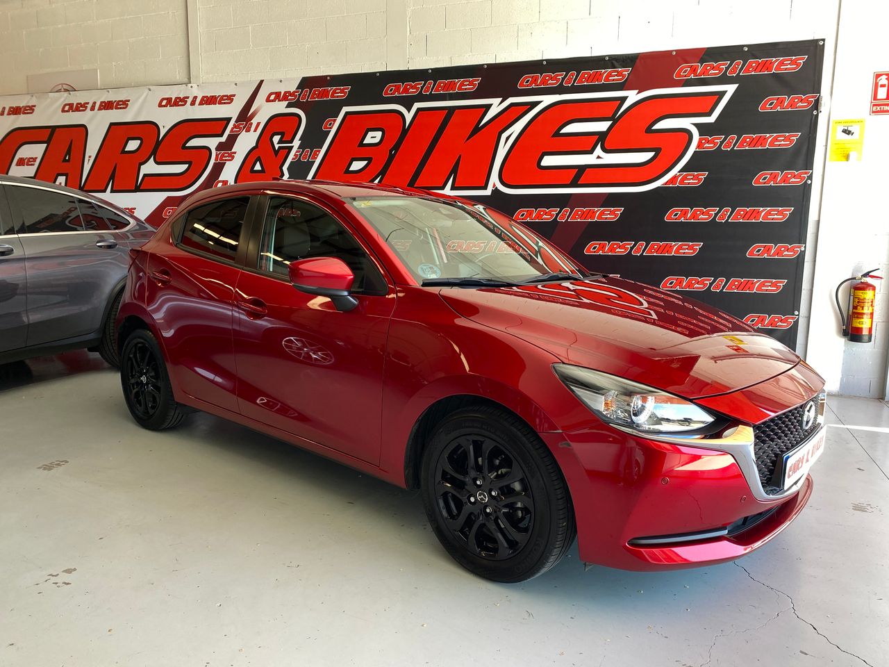 Foto Mazda Mazda2 4