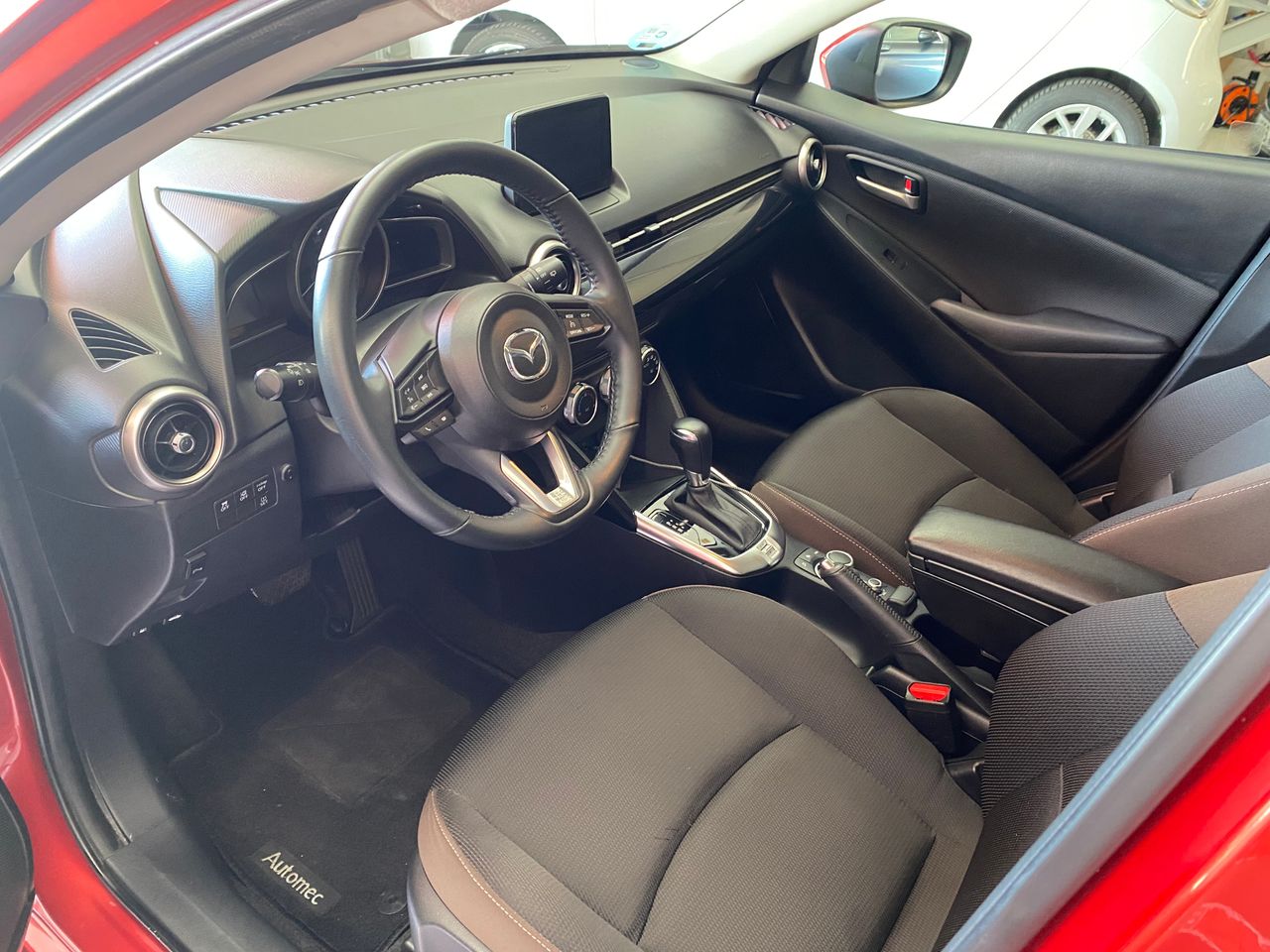 Foto Mazda Mazda2 10