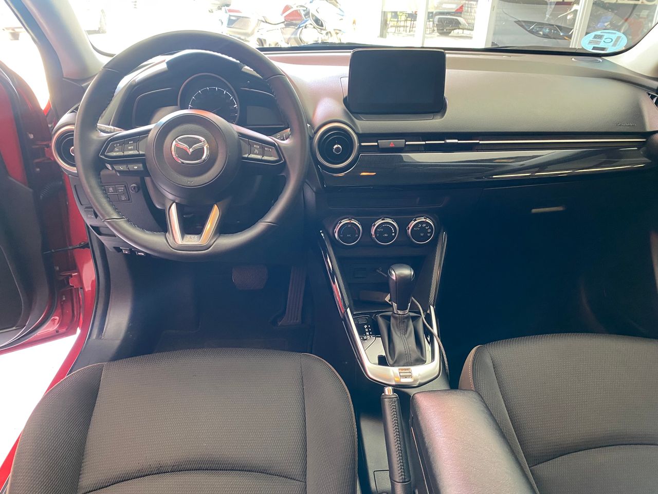 Foto Mazda Mazda2 13