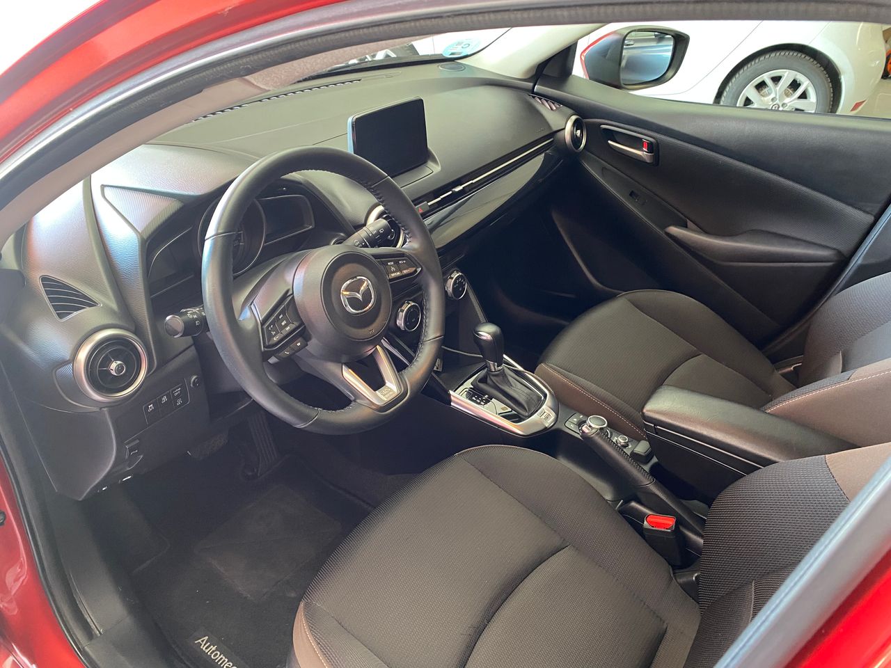 Foto Mazda Mazda2 17