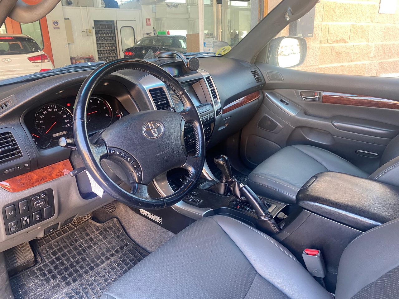 Foto Toyota Land Cruiser 6