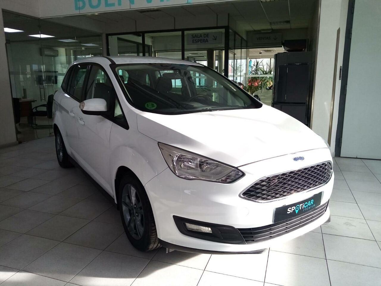 Foto Ford Grand C-MAX 12