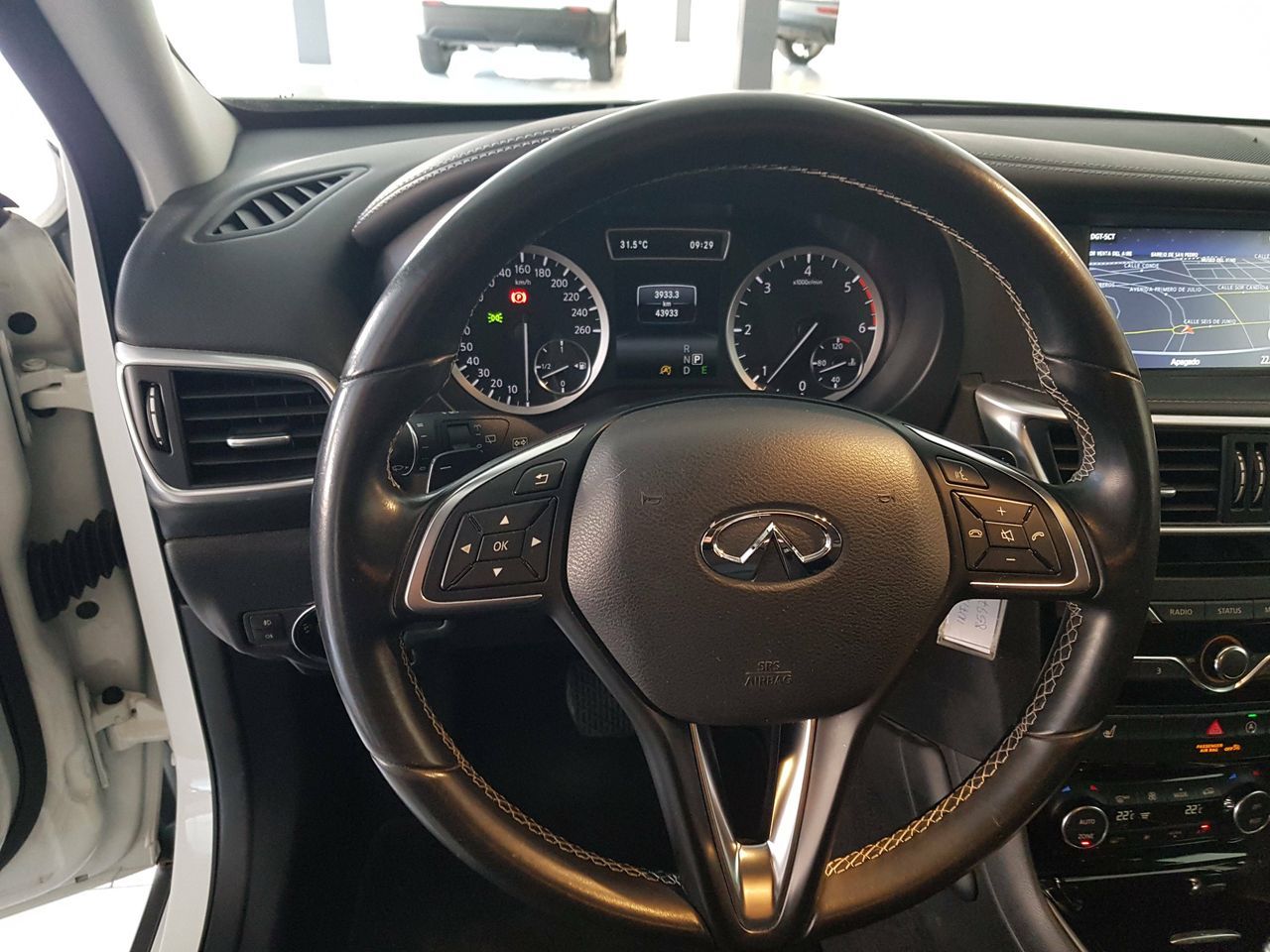 Foto Infiniti QX30 10