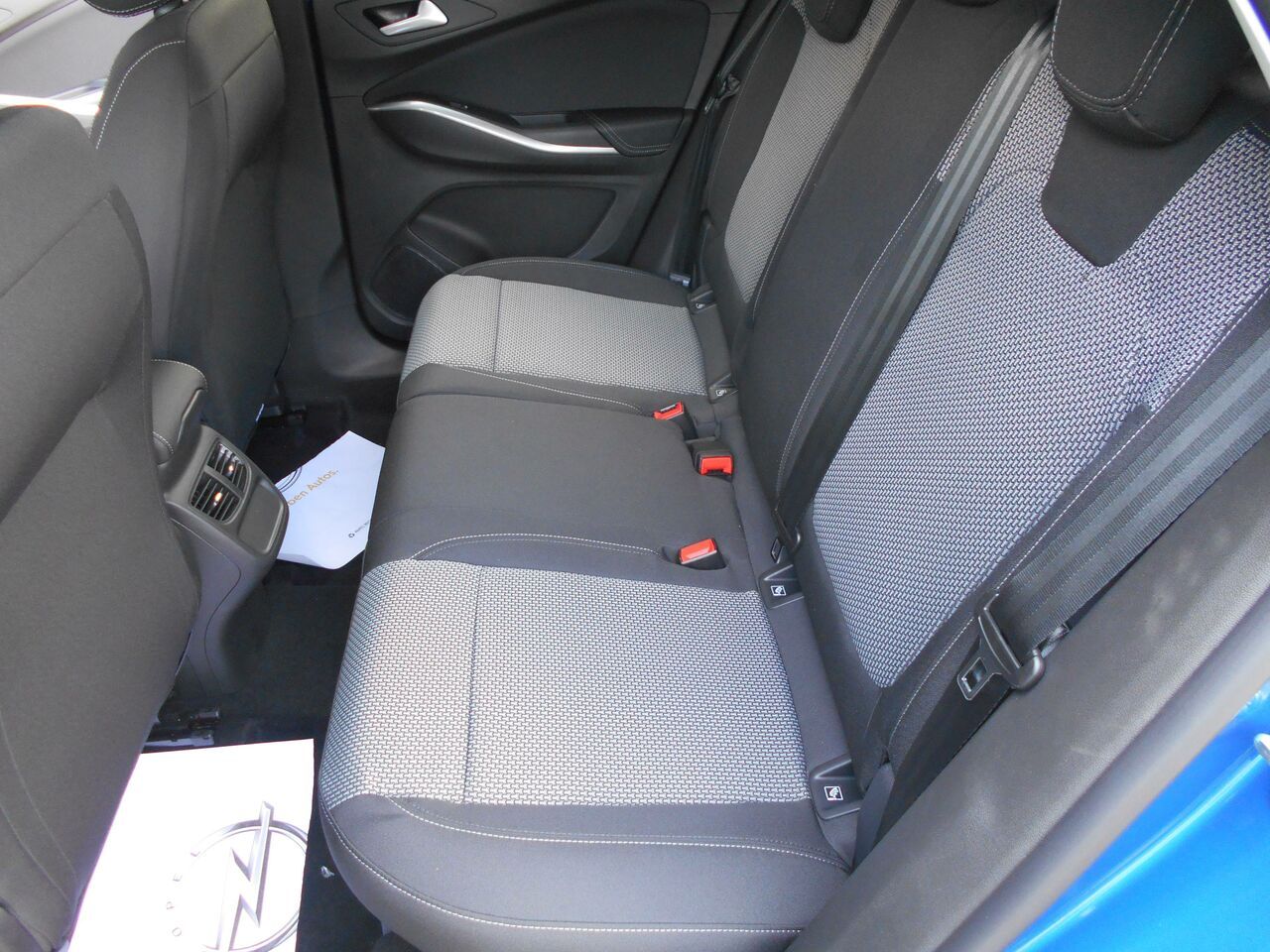 Foto Opel Grandland X 10