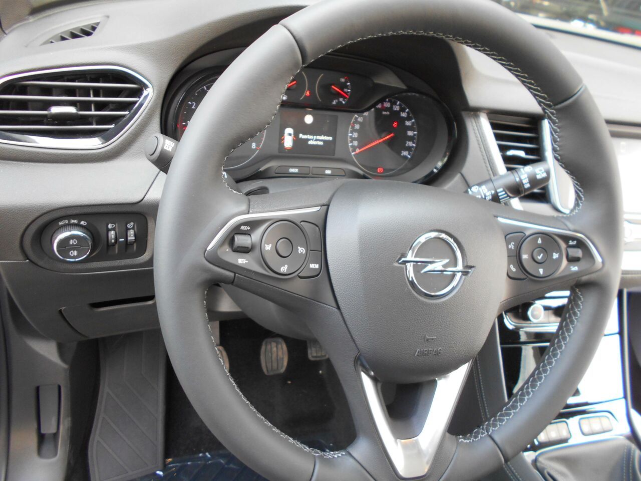 Foto Opel Grandland X 14