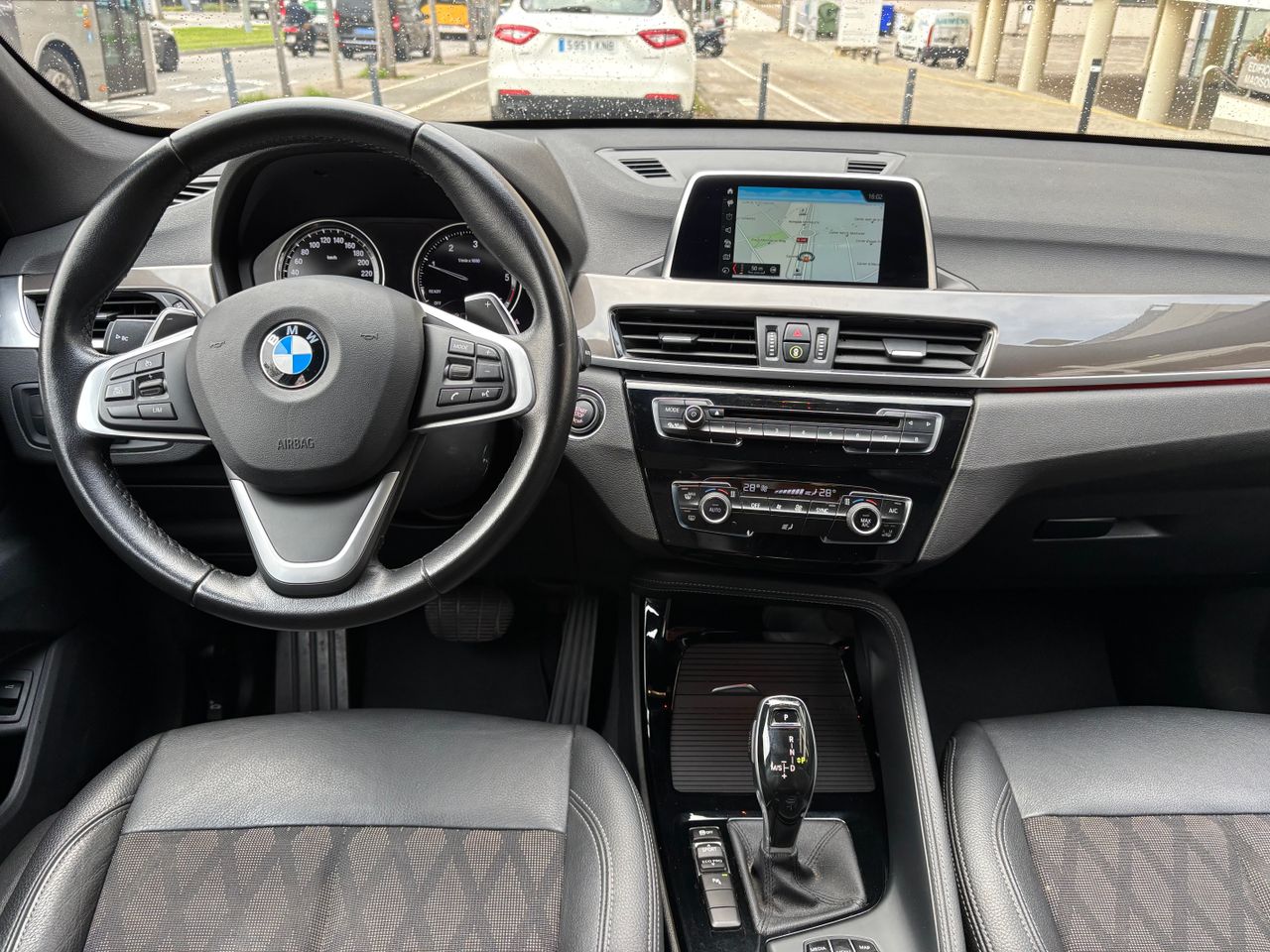 Foto BMW X1 9