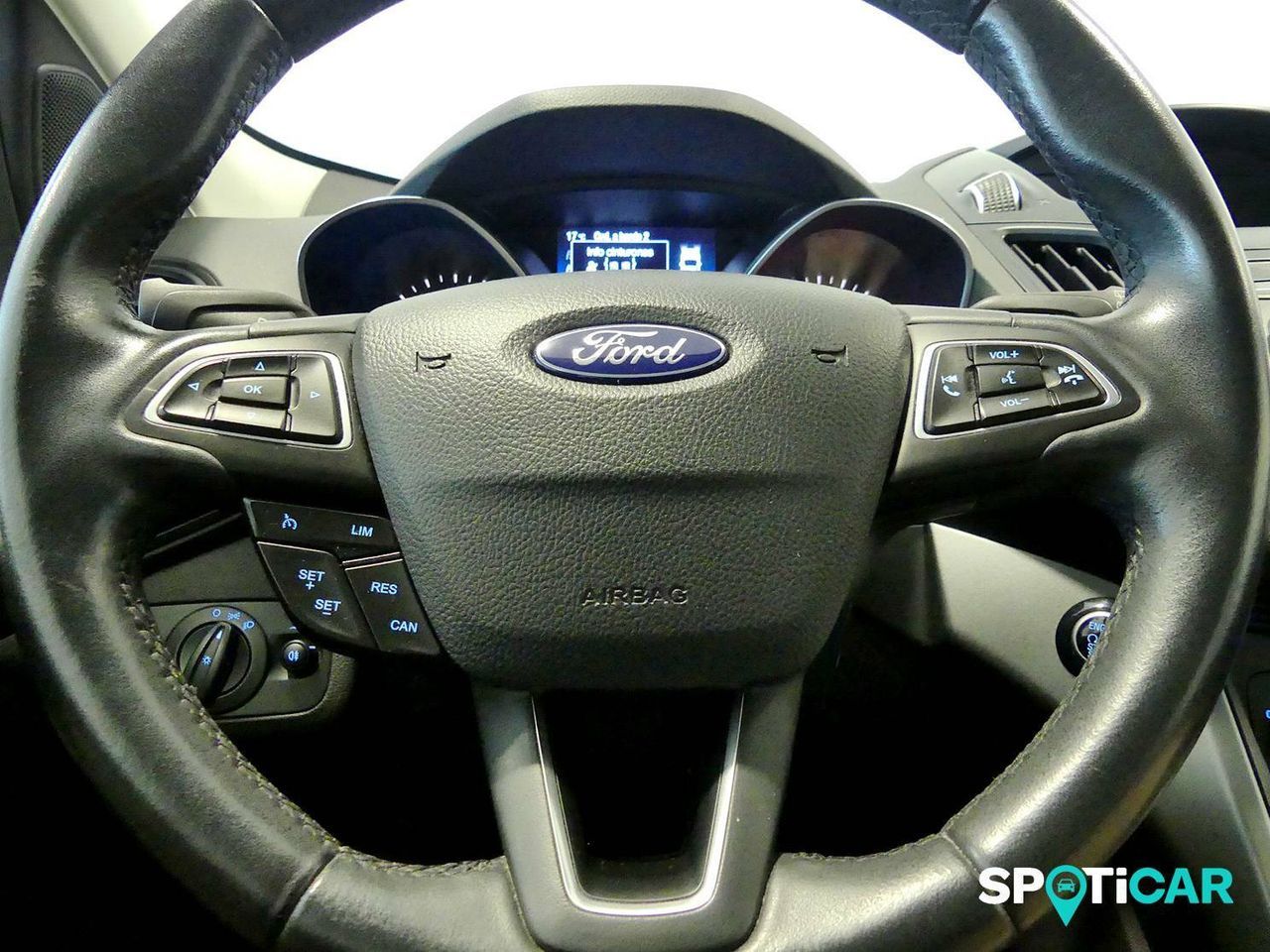 Foto Ford Kuga 17