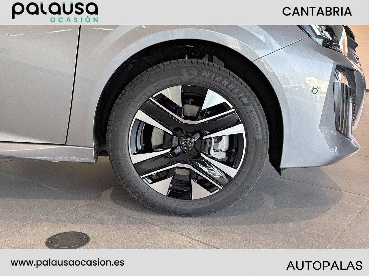 Foto Peugeot 208 11