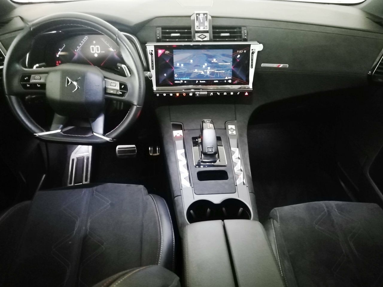 Foto DS Automobiles DS 7 8