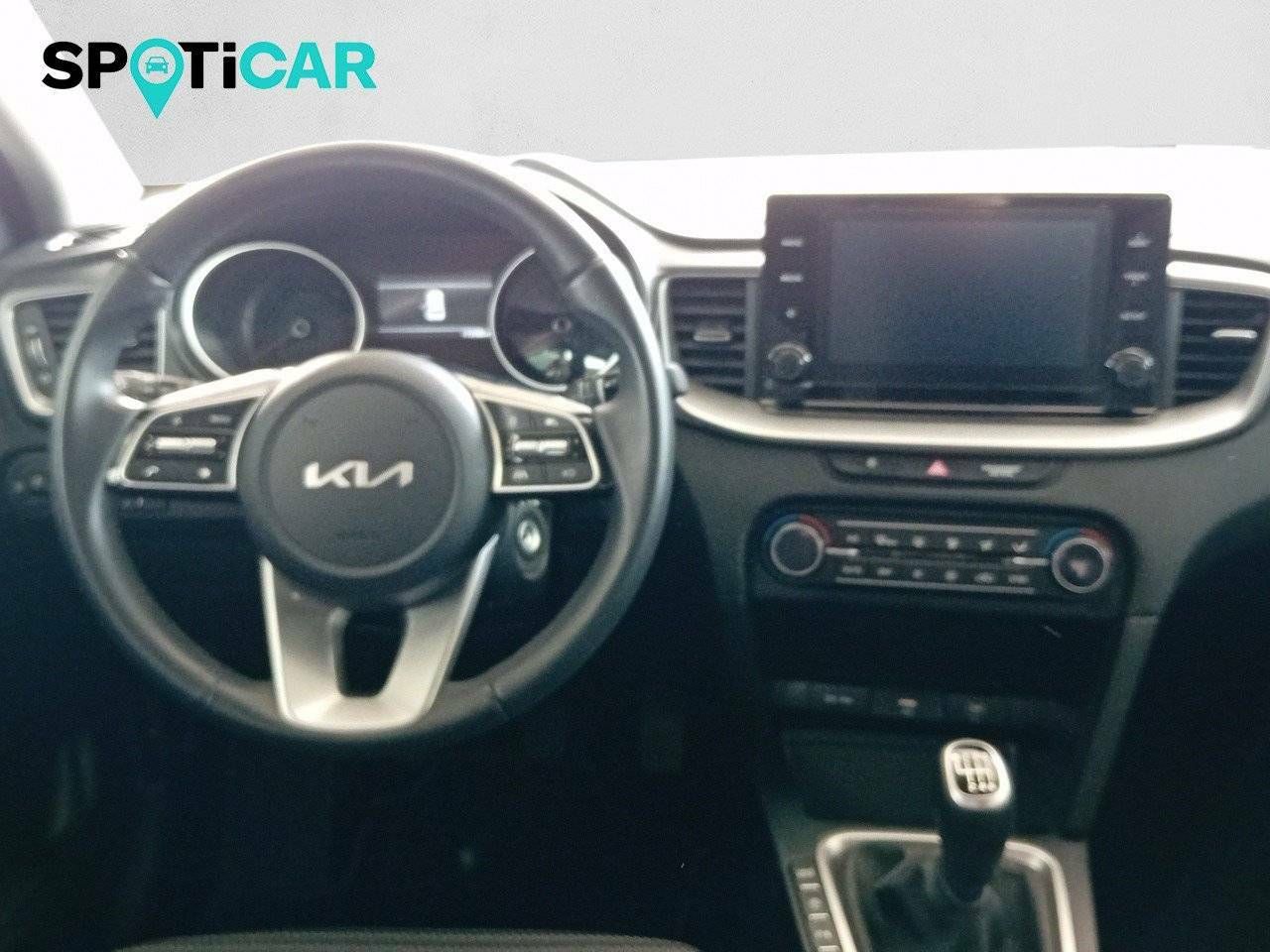Foto Kia XCeed 8