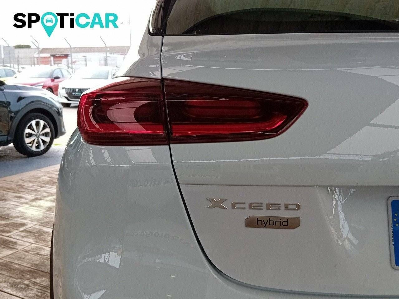 Foto Kia XCeed 17