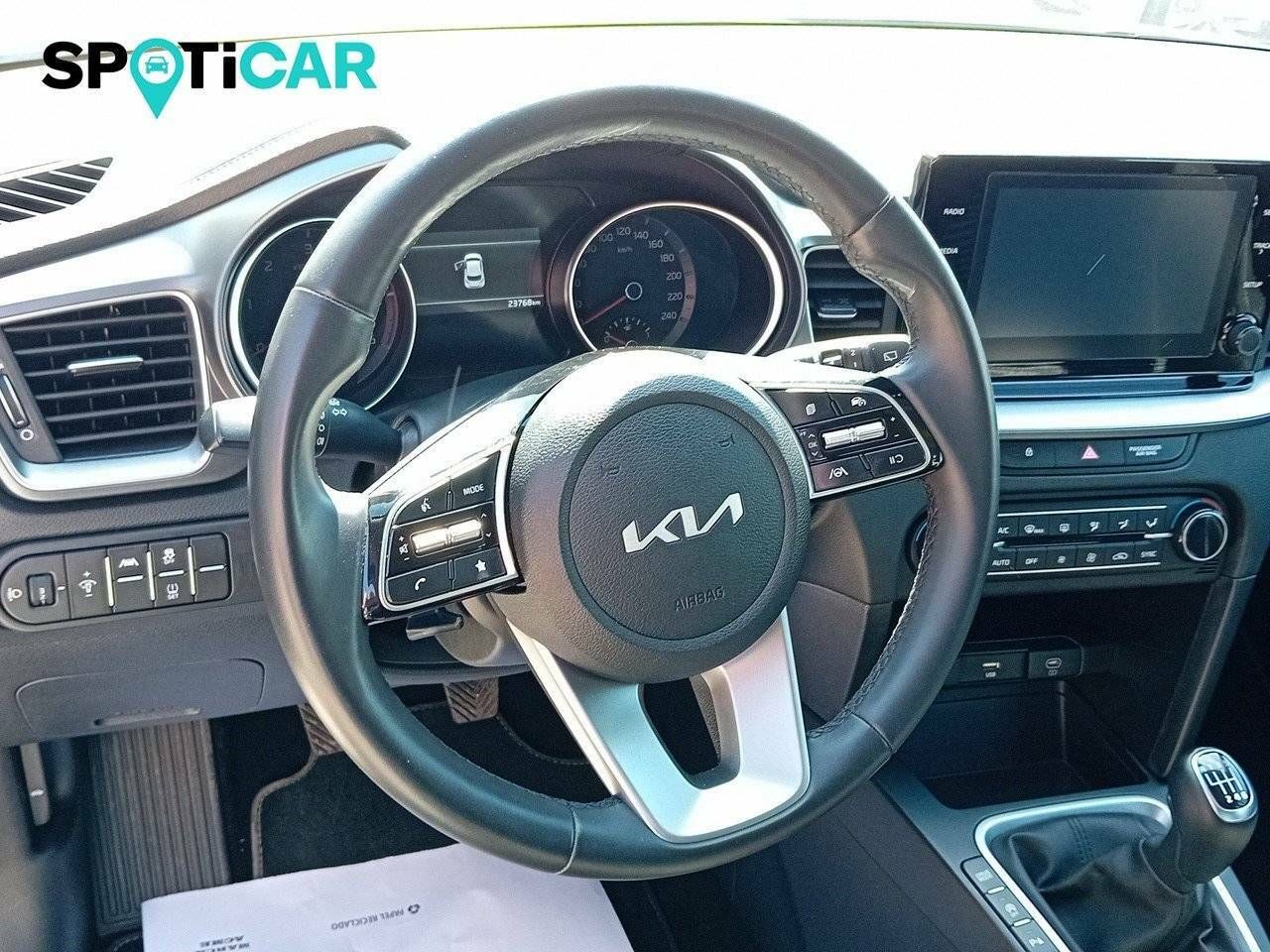 Foto Kia XCeed 9