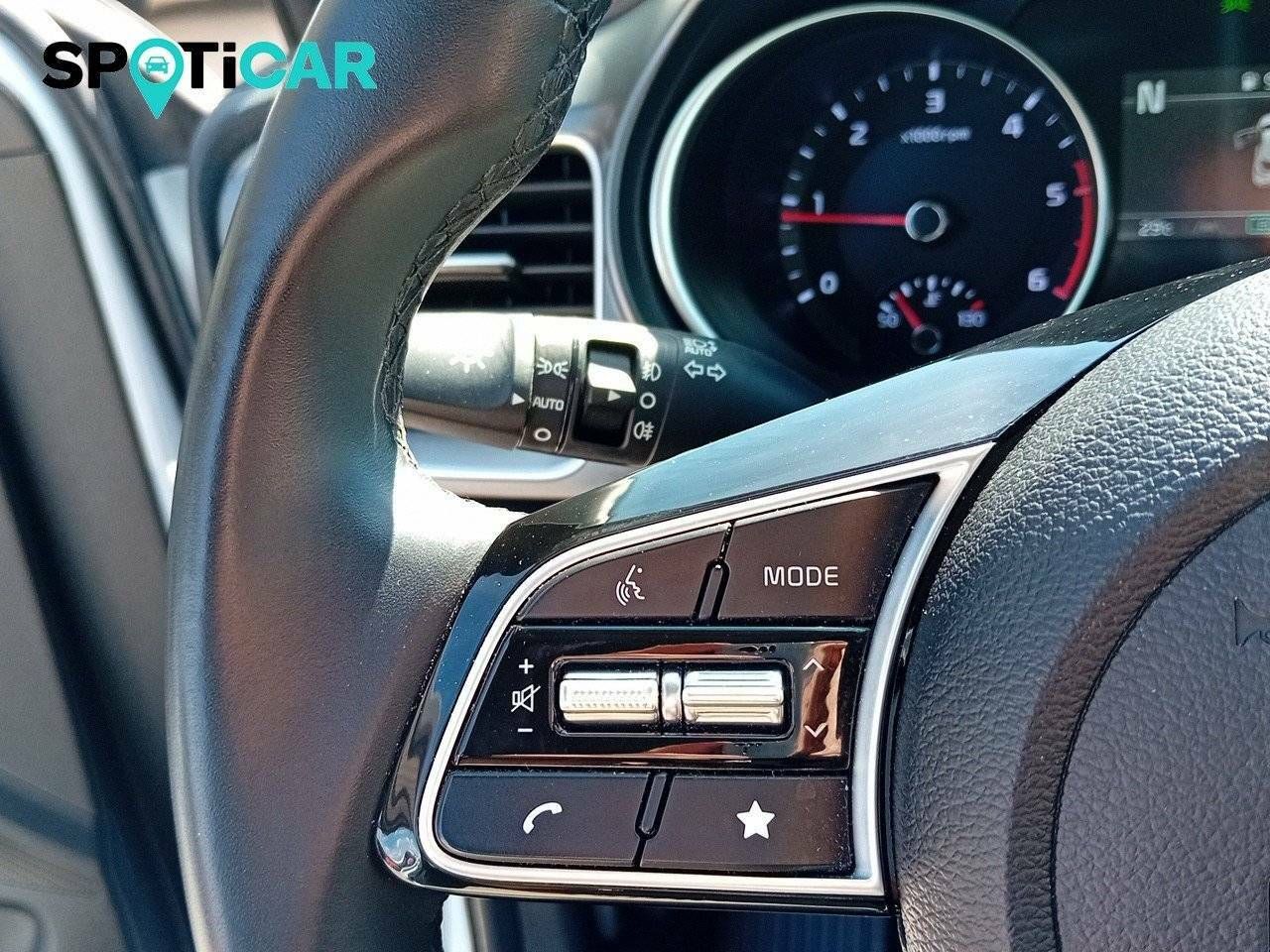 Foto Kia XCeed 20
