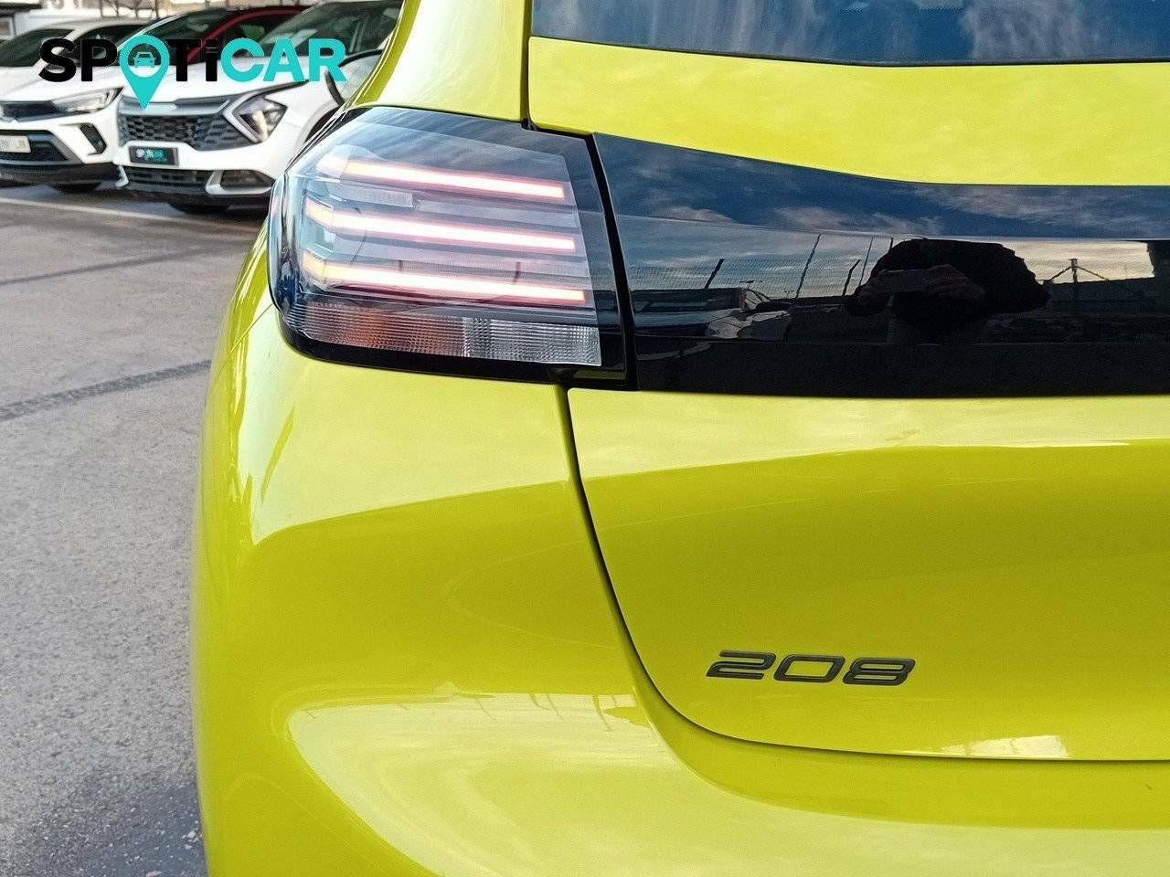 Foto Peugeot 208 17
