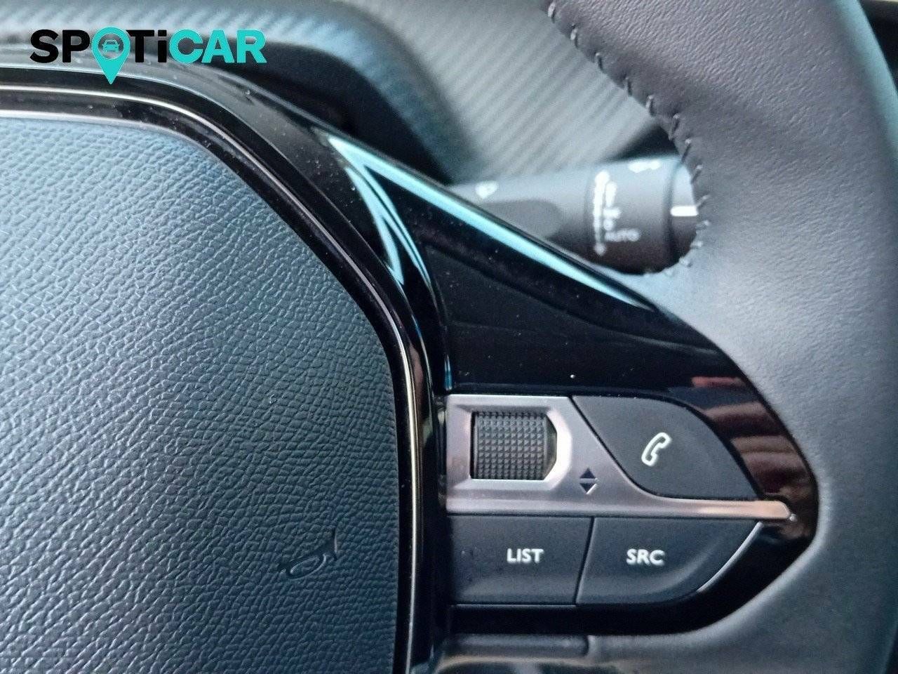 Foto Peugeot 208 21