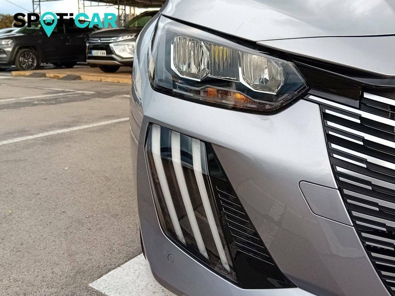 Foto Peugeot 208 16