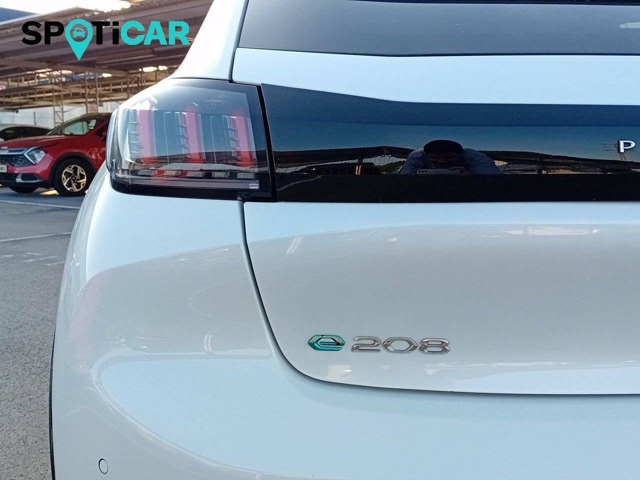 Foto Peugeot 208 17