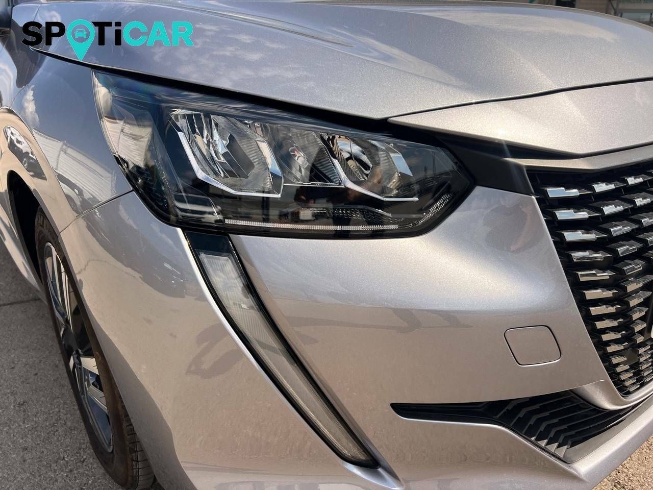 Foto Peugeot 208 16
