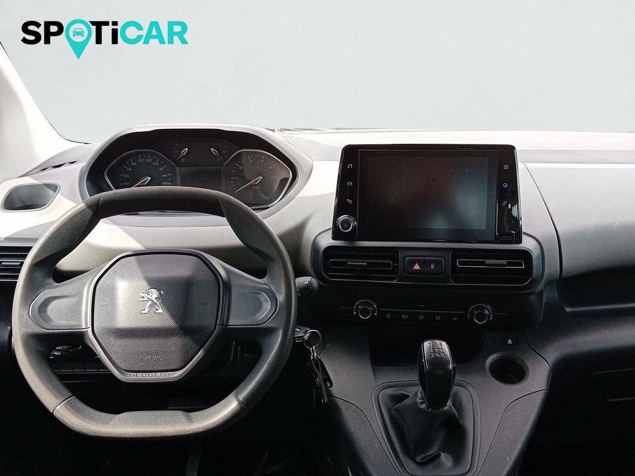 Foto Peugeot Rifter 8