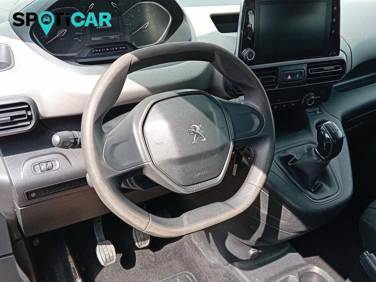 Foto Peugeot Rifter 9