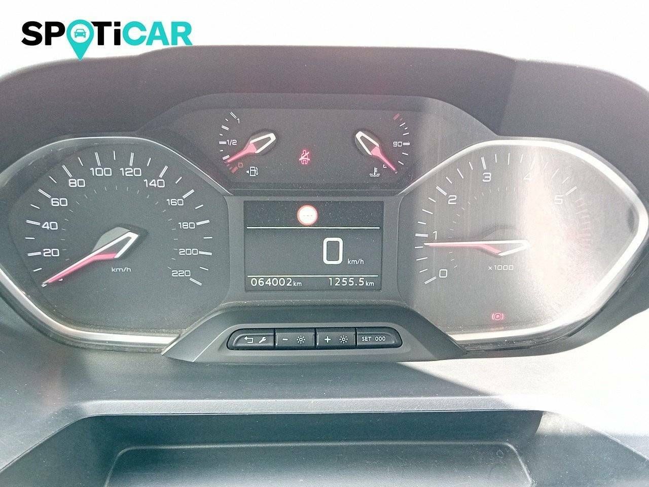 Foto Peugeot Rifter 10
