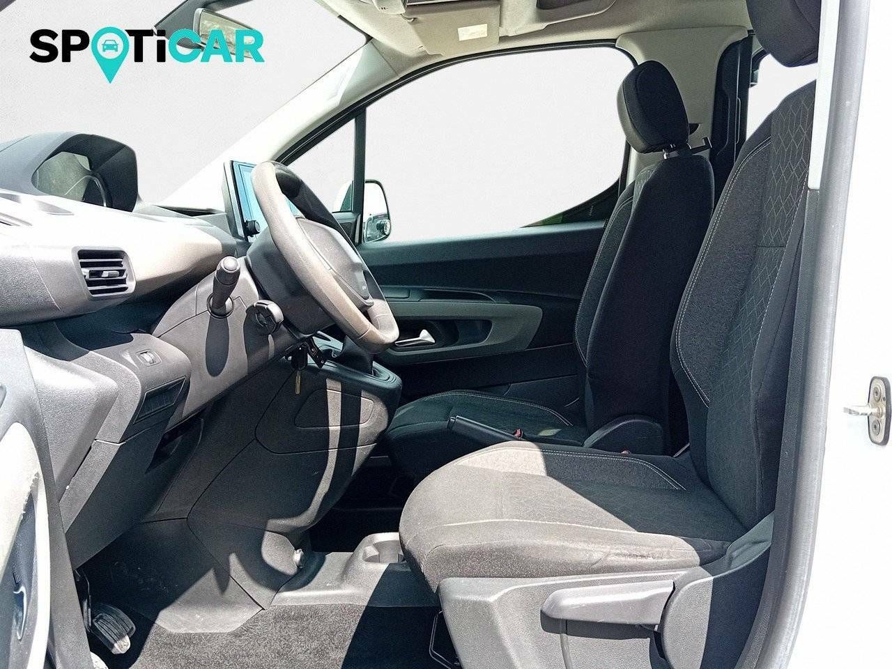 Foto Peugeot Rifter 11