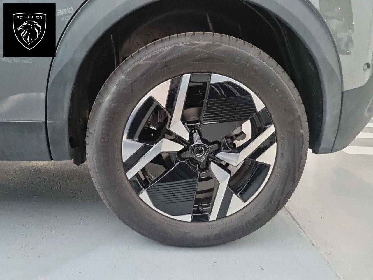 Foto Peugeot 2008 11