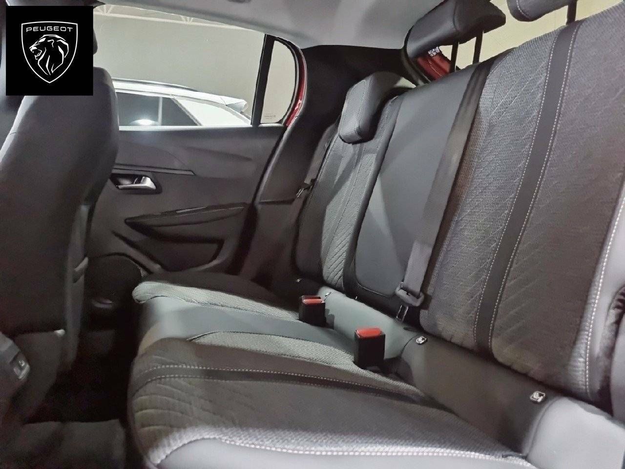 Foto Peugeot 208 10