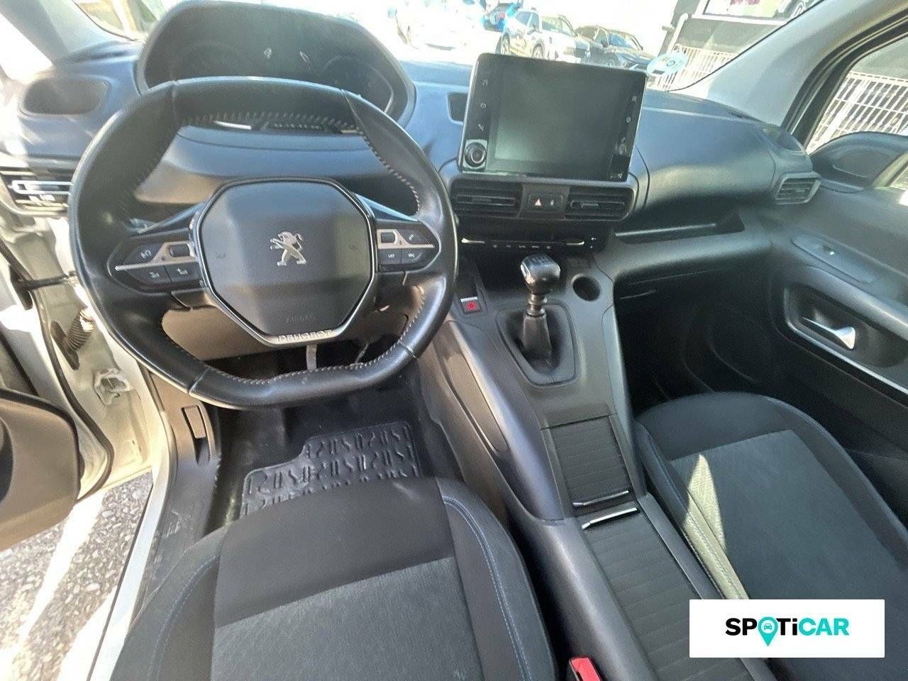Foto Peugeot Rifter 8