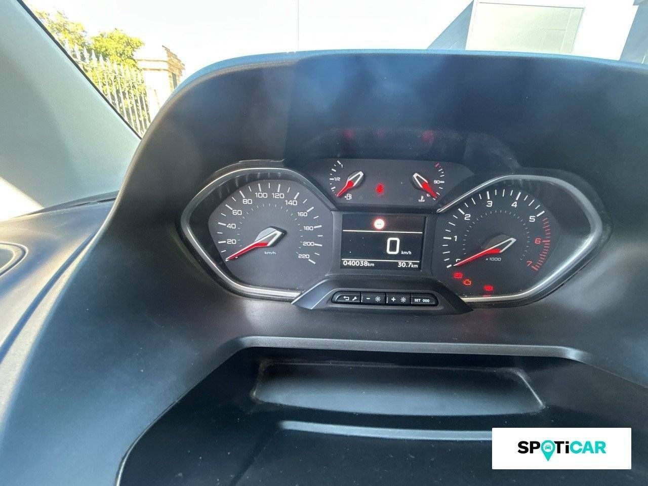 Foto Peugeot Rifter 15