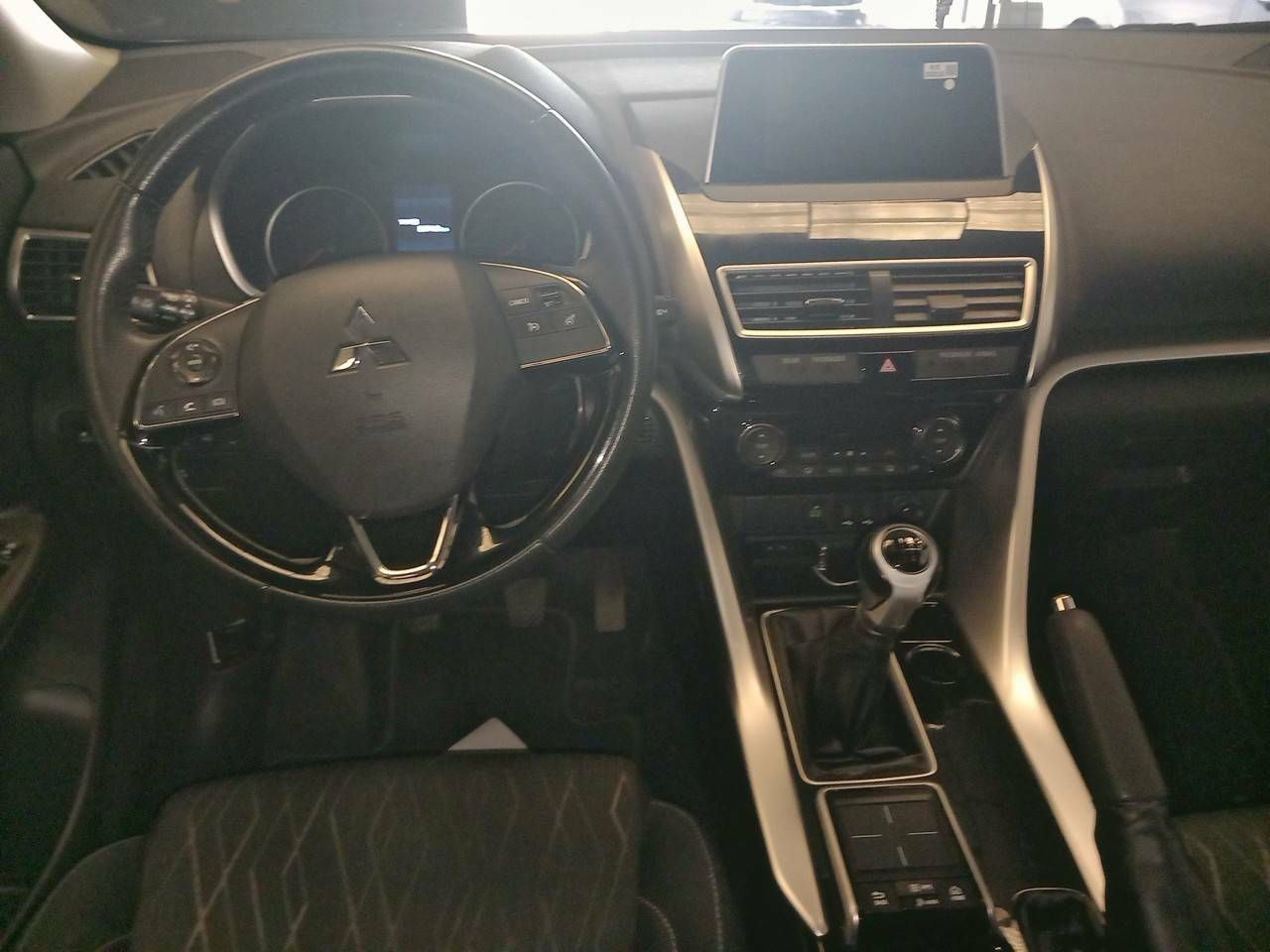 Foto Mitsubishi Eclipse Cross 8