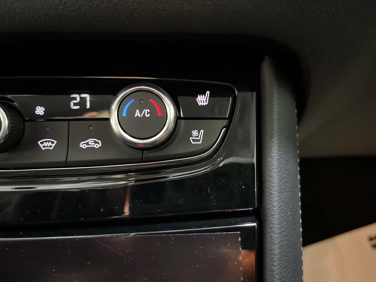 Foto Opel Grandland X 29