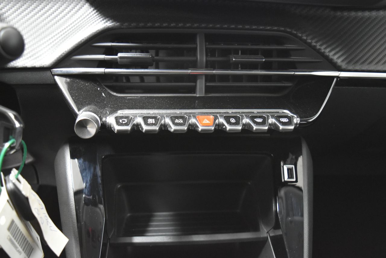 Foto Peugeot 208 9
