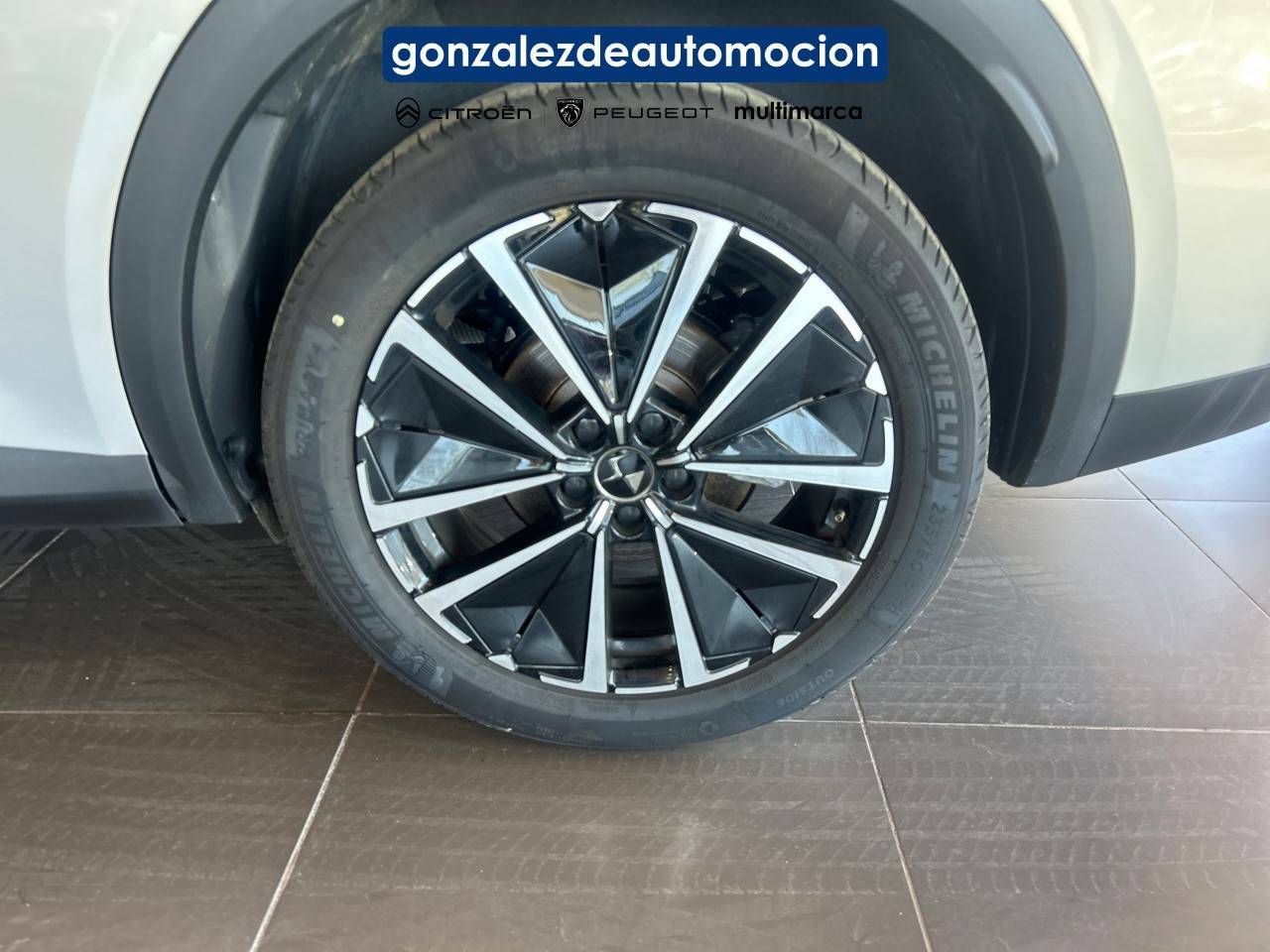 Foto DS Automobiles DS 7 11