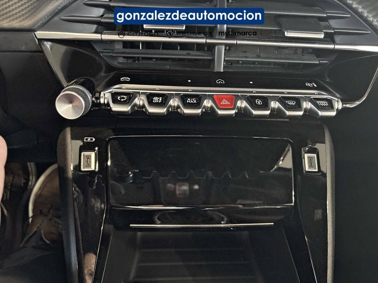 Foto Peugeot 2008 12
