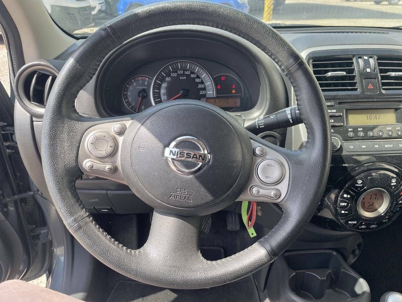 Foto Nissan Micra 13