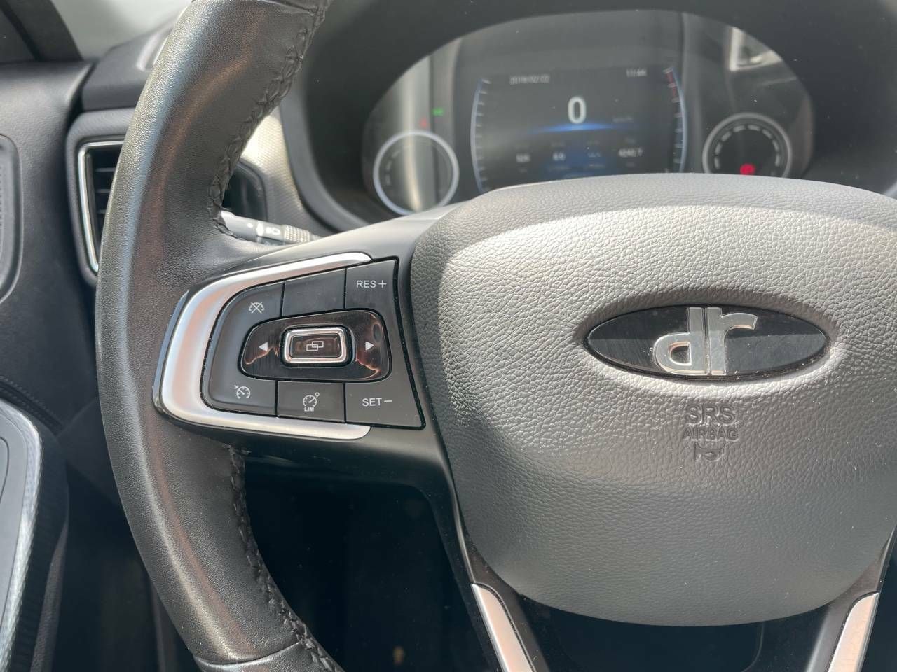 Foto DR Automobiles DR4 12