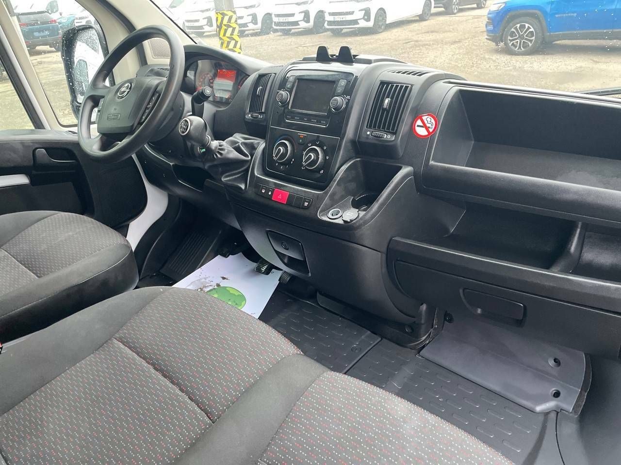 Foto Opel Movano 17