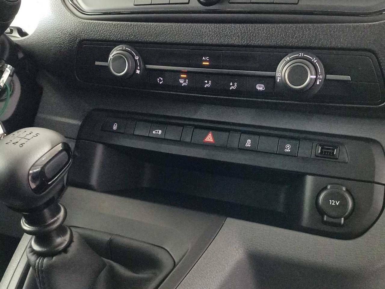 Foto Opel Vivaro 23