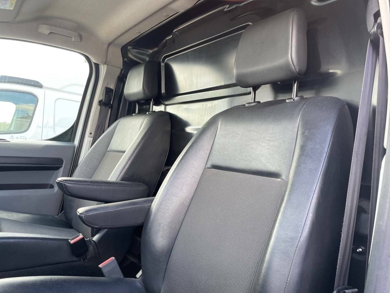 Foto Opel Vivaro 15