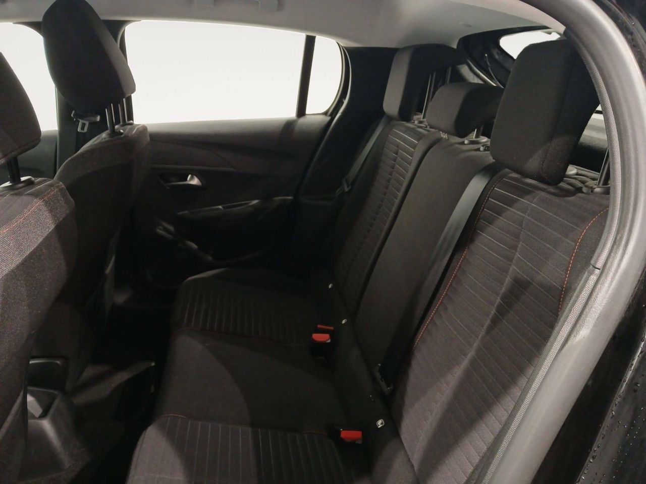Foto Peugeot 208 10