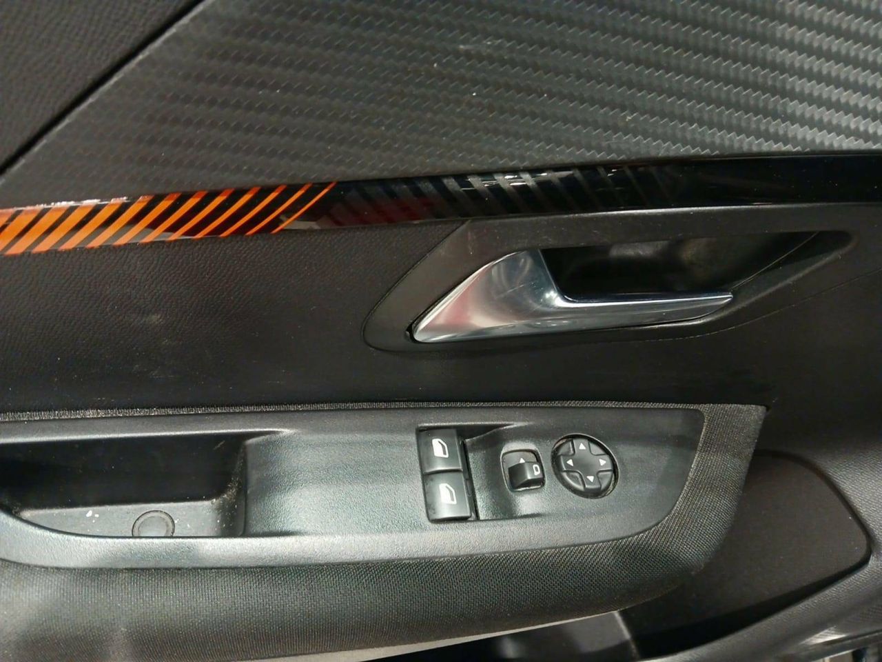 Foto Peugeot 208 18