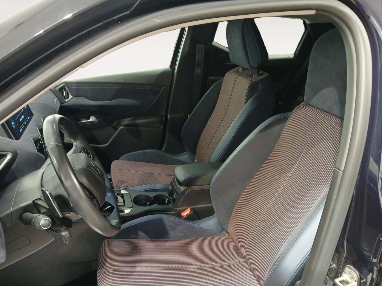 Foto DS Automobiles DS 3 9